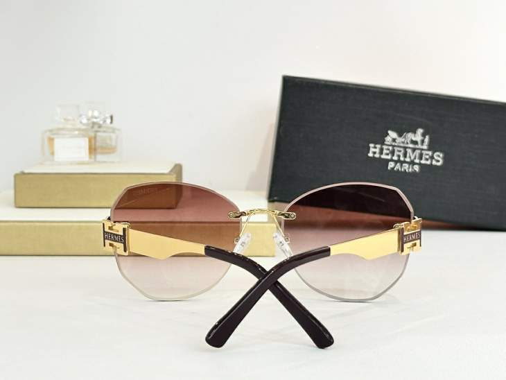 Picture of Hermes Sunglasses _SKUfw74834773fw